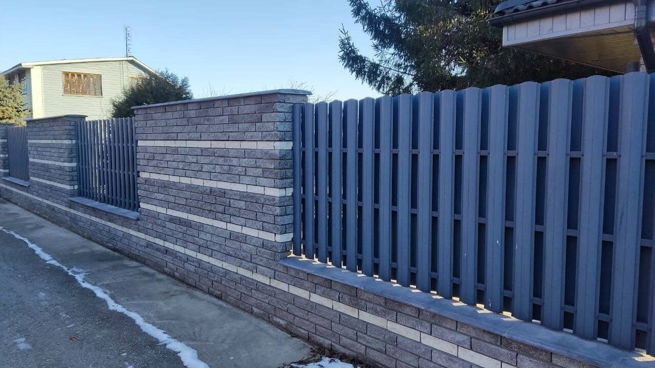 забор из штакетника RAL7024/7024 Серый графит двусторонний фото2 в Кирове
