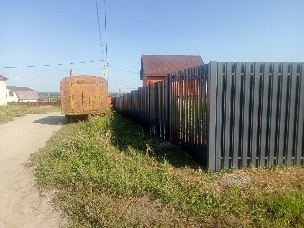 Забор из евроштакетника 21м RAL7024/7024 Серый Графит двусторонний фото 2 в Кирове