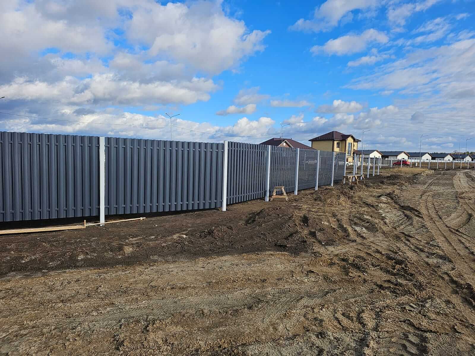 Забор из евроштакетника 234м RAL7024/7024 Серый Графит двусторонний фото 7 в Кирове