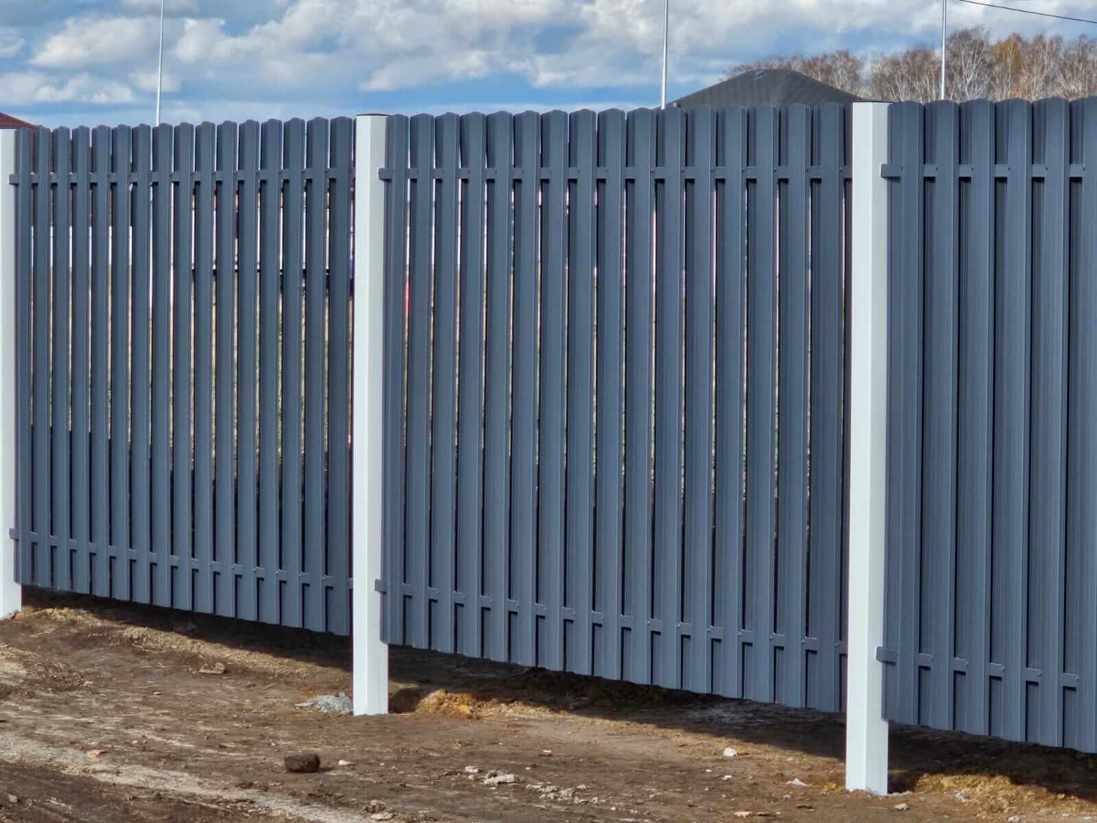 Забор из евроштакетника 234м RAL7024/7024 Серый Графит двусторонний фото 1 в Кирове